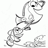 スカーはボートに気づきました