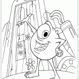 マイクはドアを固定しました