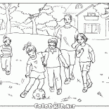 サッカーをする